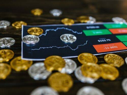Czym jest Bitcoin i jak można w niego inwestować?